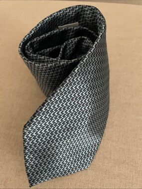 Harrods Navy/Light Blue Chevron-Pattern Silk Tie